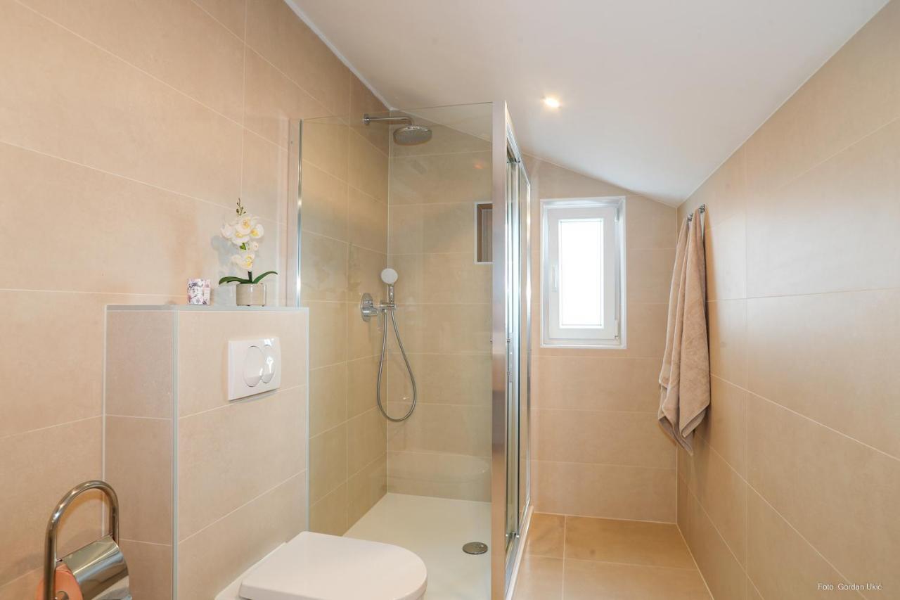Blue Sky Apartment 罗维尼 外观 照片