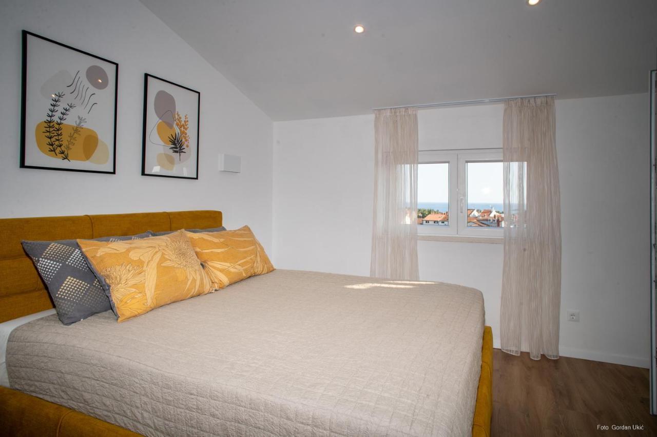 Blue Sky Apartment 罗维尼 外观 照片
